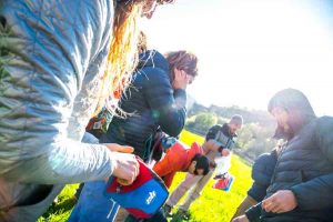 Distribution de Précieux pour le Team EB à Cantobre (12), France.