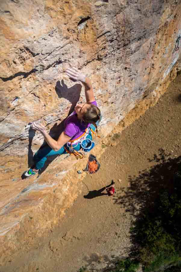 Charlotte DURIF dans "Les mains savoneuses", 7b à Cantobre (12), France.
