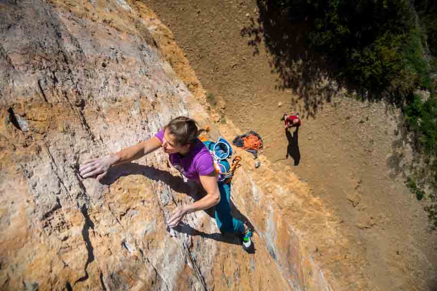 Charlotte DURIF dans "Les mains savoneuses", 7b à Cantobre (12), France.