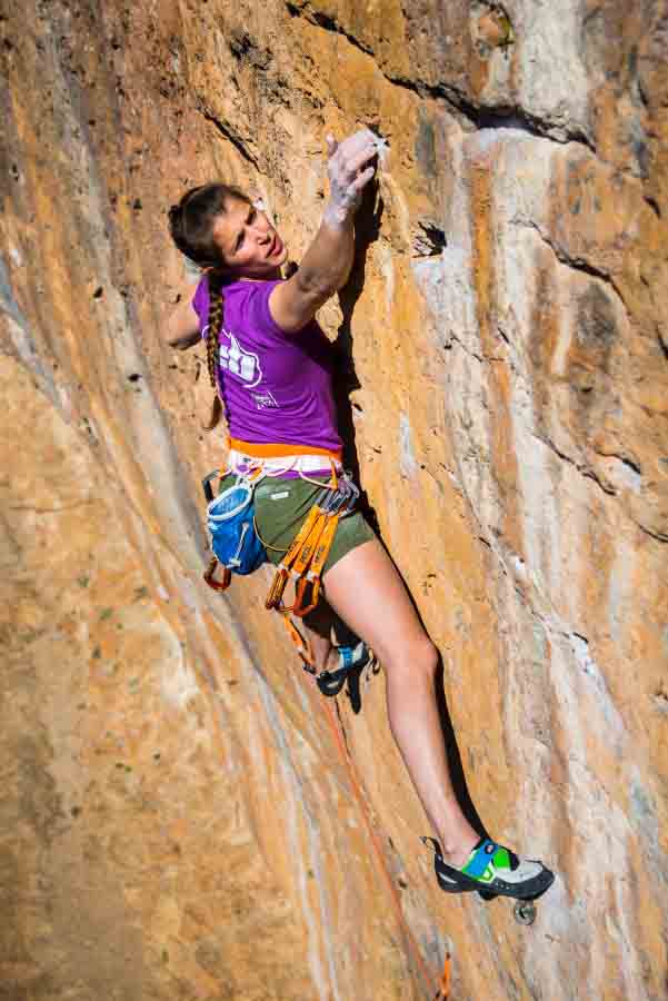 Charlotte DURIF dans "C'est pas Noël pour Jean", 7c à Cantobre (12), France.