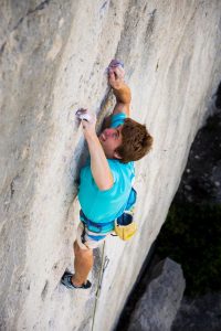 Séb BOUIN dans "Magie Blanche", 8b+, Mouriès.