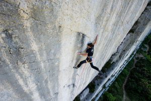 Zacharie De SMIDT dans "Magie Blanche", 8b+, Mouriès.