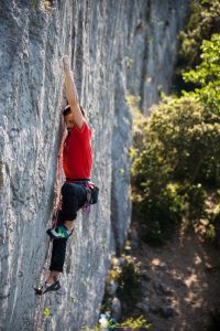 Maël SERRE dans "Version Intégrale", 6c, Mouriès.