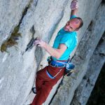 Loïc FOSSARD dans "Le Temple du Soleil", 7a+, Mouriès.