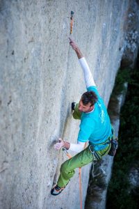 Nicolas BARTHOLOMÉ dans "Vent du Nord", 7c, Mouriès.