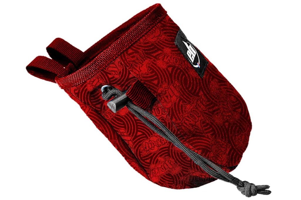 sac a magnesie rouge avec lacet et ceinture