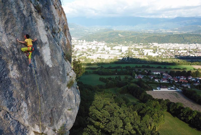 gaetan petri en falaise