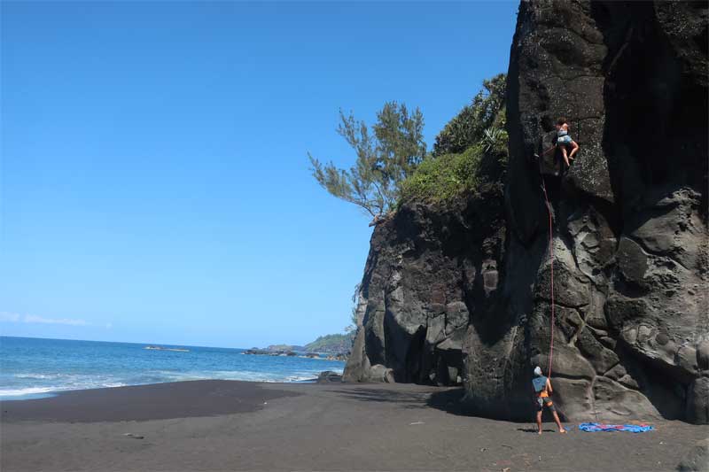 petite falaise a la reunion