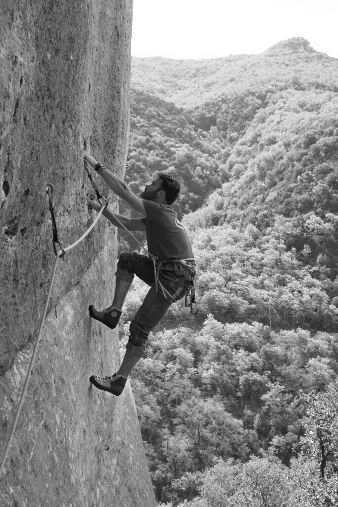 Simon Barrau en Super Gratton, come back dans l'histoire de l'escalade, dans No Man's Land à Buoux
