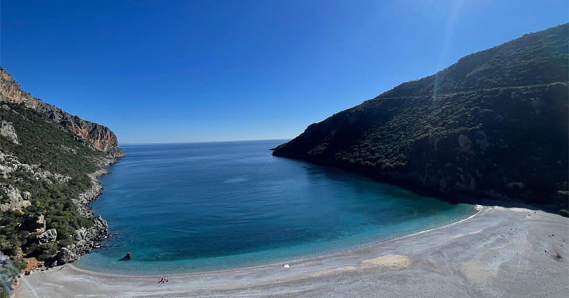 Vlychada-beach un lieu magique pour grimper en Gréce