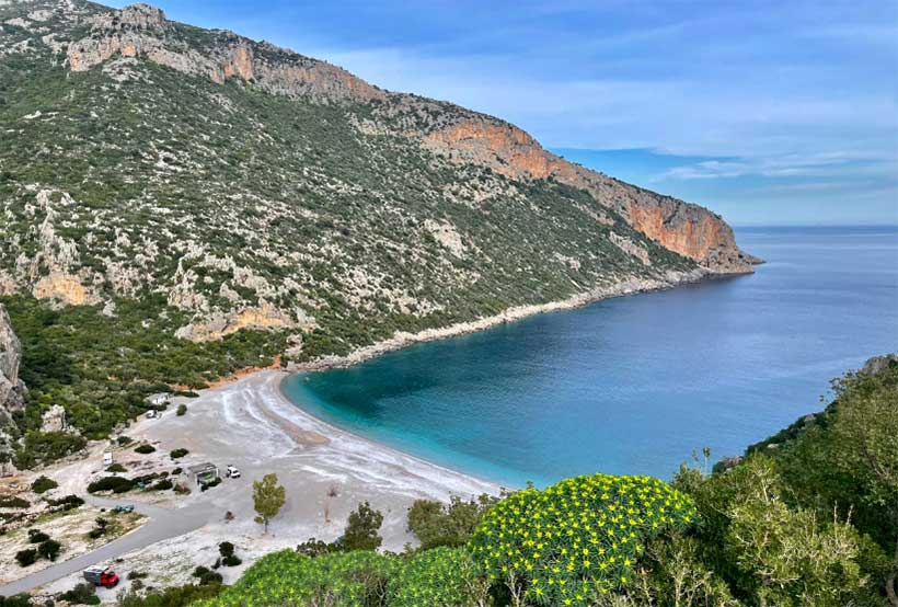 jolie falaise au bord de mer