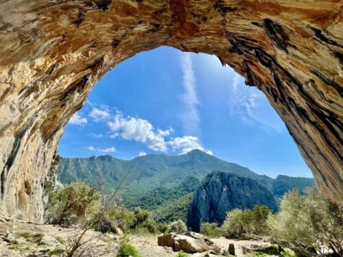 La grotte de Can Baba